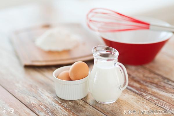 早餐时鸡蛋能和牛奶同吃吗