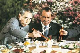 尼克松访华时，跟周总理学了一个戏法，回去后差点把白宫烧了【趣事小剧场】
