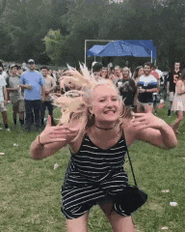 蚍蜉撼大树,可敬不自量意思（蚍蜉撼大树,可敬不自量力）