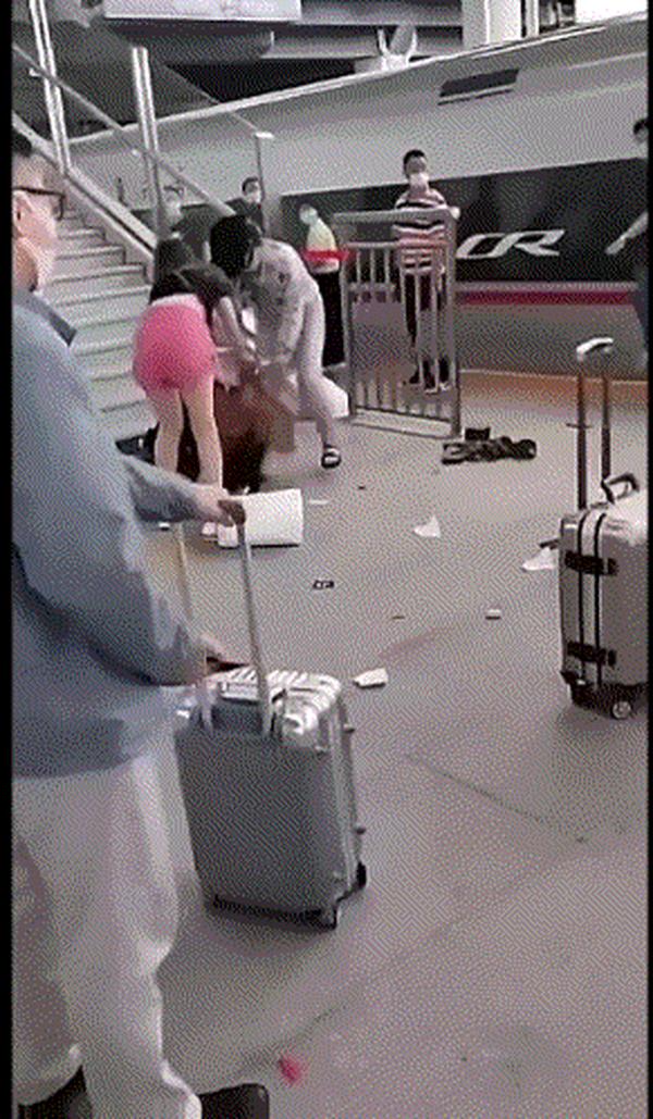 1v多人运动（1v多人运动yellow）