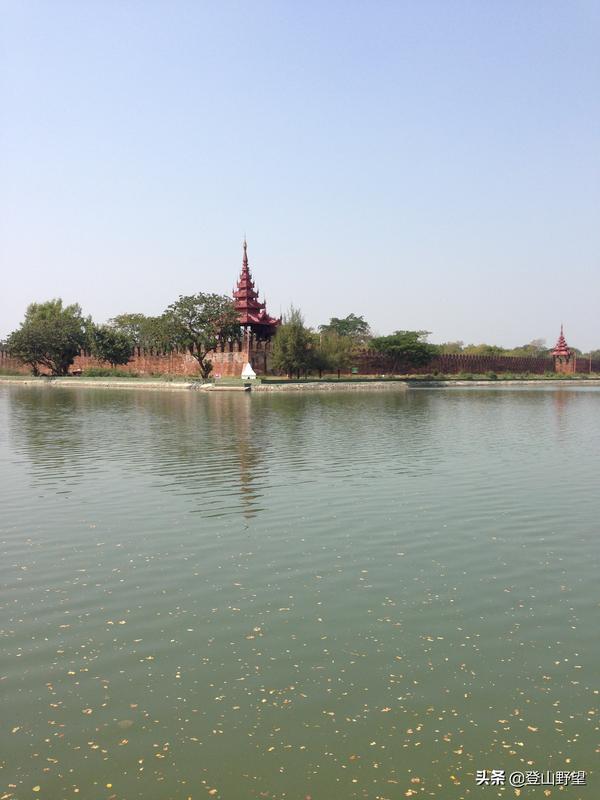 曼德勒皇宫为什么这么大（曼德勒皇宫面积）