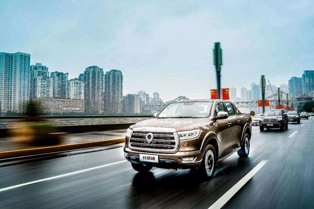 买长城炮送"沪C"牌 长城炮引领上海全场景皮卡车生活