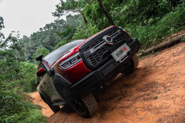 原厂即改装，硬核配置干趴一片SUV，南宁试驾长城炮越野皮卡