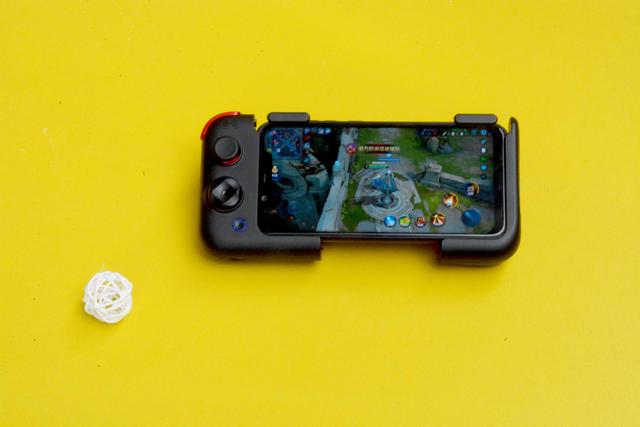 创新组合式设计、按键手感全面升级——北通G2游戏手柄测评