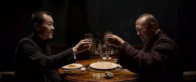 围殴方方：“尘埃”们压向方方的“大山”