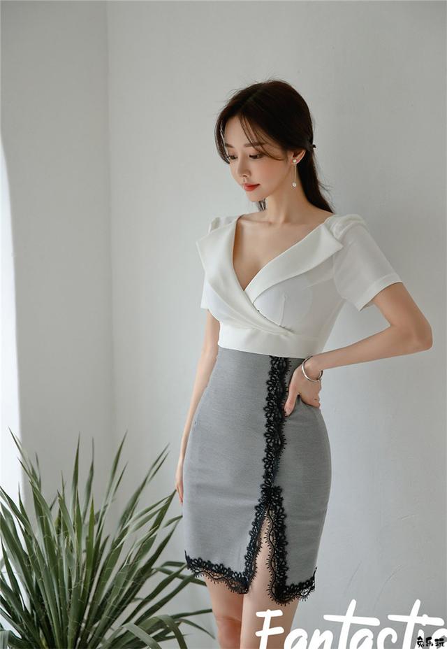 孙允珠：灰彩渐变水晶石岩纯白包臀裙