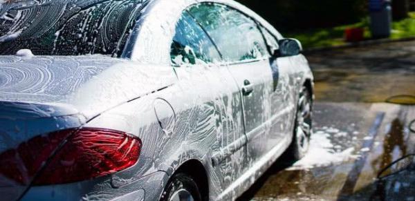 汽车多久需要洗一次车好 如何判断汽车该洗了
