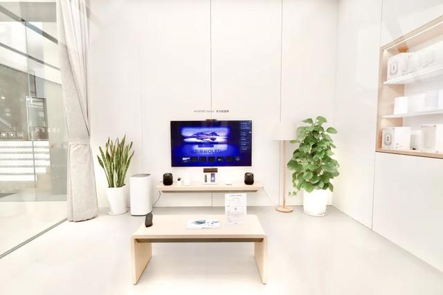 7月18日 福建首家华为授权体验店Plus（福州东街口）盛大开业