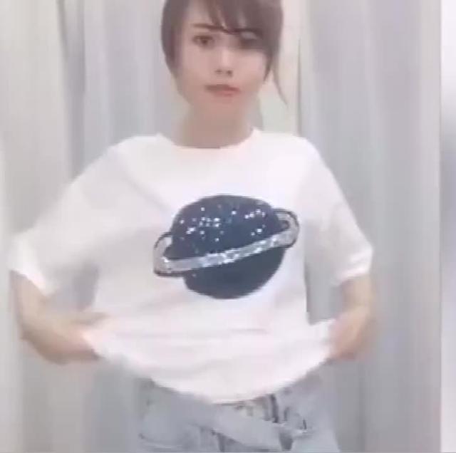 网红衣角打结
