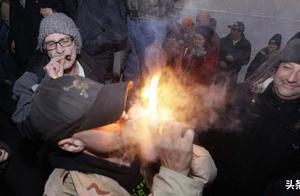 Mexico why is drugs flush? Poison is peddled too rich, the weapon is more advanced than army