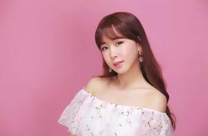 Be despised by the elder with small age, explode does red female round member work hard is a month c