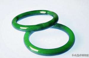 The heart fills in! On the flower 10 thousand yuan of bought emerald jade bracelet are fake unexpect