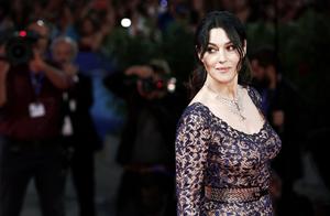 Mo Ni blocks · Bei Luji (Monica Bellucci)