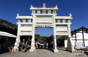 Black rock ancient town: Distinctive spatio-temporal feeling and mystery!