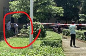 The net passes Chengdu big one schoolboy jumps par