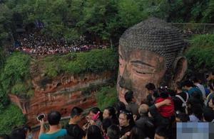 Compulsive to large quantities of scene areas search is wrapped, do not allow to carry alimental act