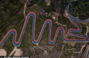 Summit of high height above sea level shows chromatic highway, be known as 