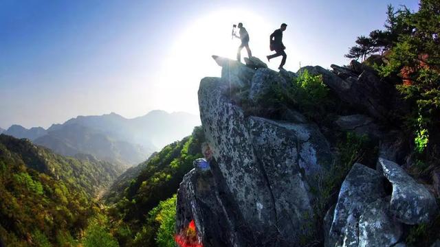 仿写句子例A像山峰只有努力攀登才能达到山高我为峰的境界