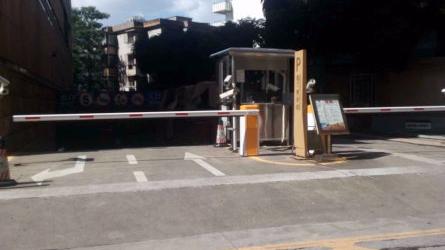 深圳龍勝地鐵站到工業八路高山花園