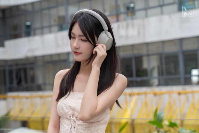挂脖蓝牙耳机一个有声一个没声？