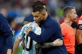 男子哭着说16万的门票值了 阿根廷时隔36年再夺世界杯冠军