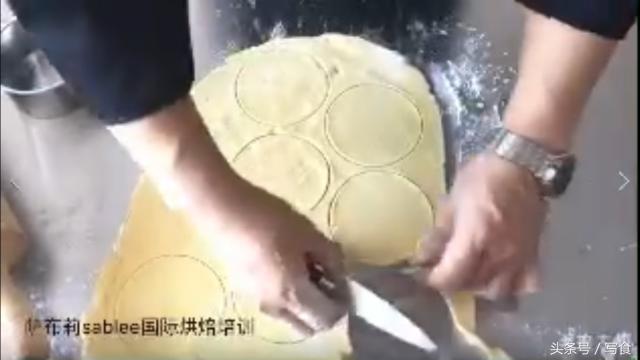 热到流心！红极全球的流心芝士挞轻松在家完美复刻