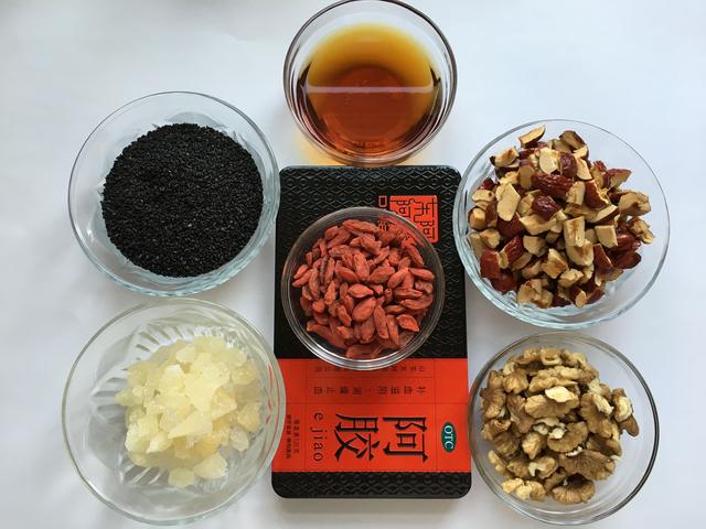 它是女人的最佳补品，自己做既简单又实惠！