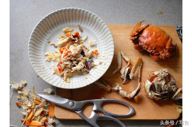 吃清蒸大闸蟹吃到腻？这几款升级版蟹肉料理拯救你！