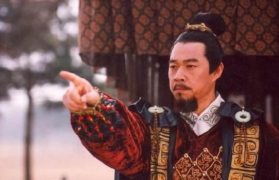 在《大秦帝国之崛起》第3集中出现的那个化妆特别有个性的魏优旃就是