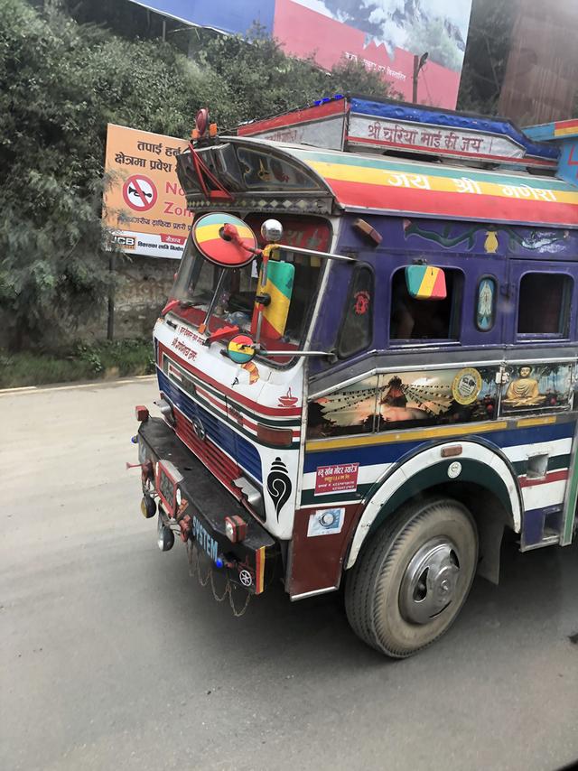 尼泊尔自由行第二天 加德满都—博卡拉见闻