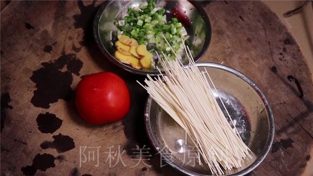 1岁宝宝最喜欢的早餐面条，只需学会这个小技巧，一大碗都不够吃