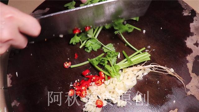 包菜新吃法，不用炒不用煮，简单几步就完成，好吃到没朋友