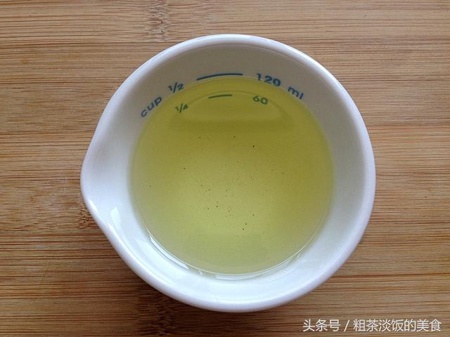 不想吃汤面，那就来试试这道拌面，香味十足，吃上一口天天都馋它