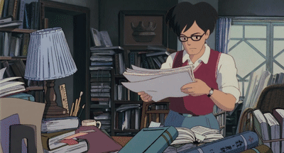 爸爸工作间还正好能看到在院子里玩耍的小梅▼三人一起闹腾着撑起蚊帐