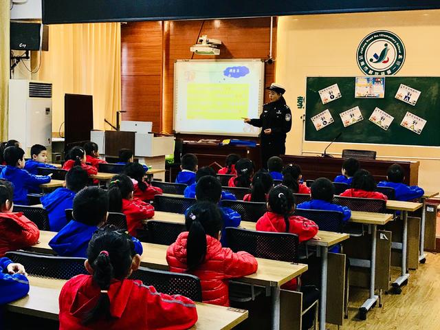 濟(jì)南市解放路第一小學(xué)第二課堂——我是小小“交通員”(圖3)