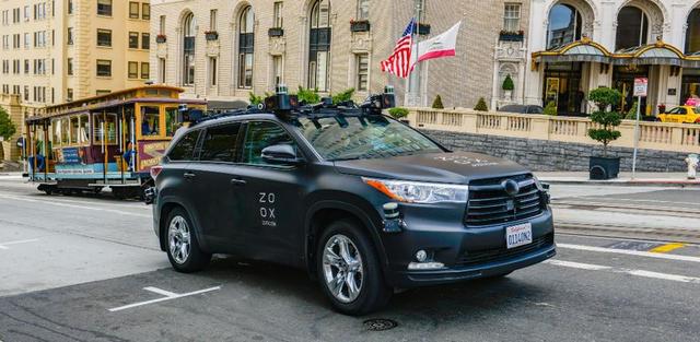 天上地下，马斯克和贝佐斯终有一战