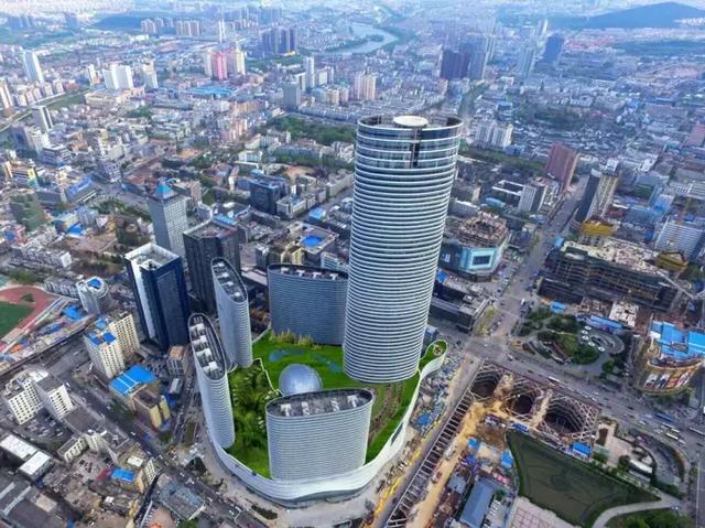 毕竟在苏南苏北交通不便的情况下,这里是当之无愧的出行枢纽.