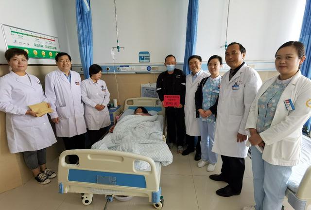 视患者为家人单县海吉亚医院免费救助一贫困老人