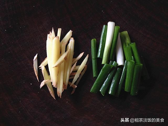 这菜再贵我也买，冬天常吃健脾又暖胃，爆炒几分钟就上桌，特下饭