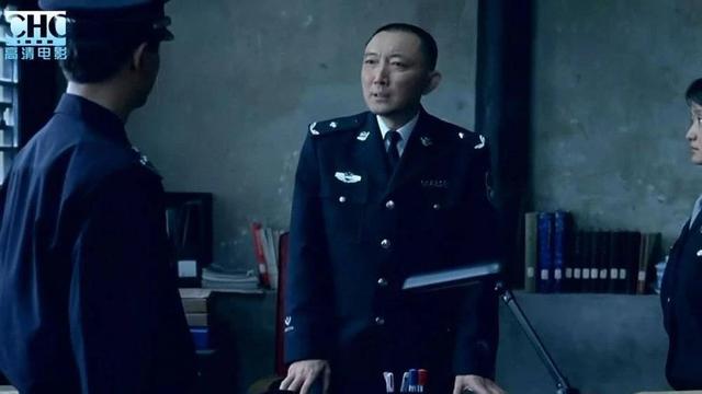 这个掌控中国电影的幕后大佬，冯小刚都要喊一声“三爷”！