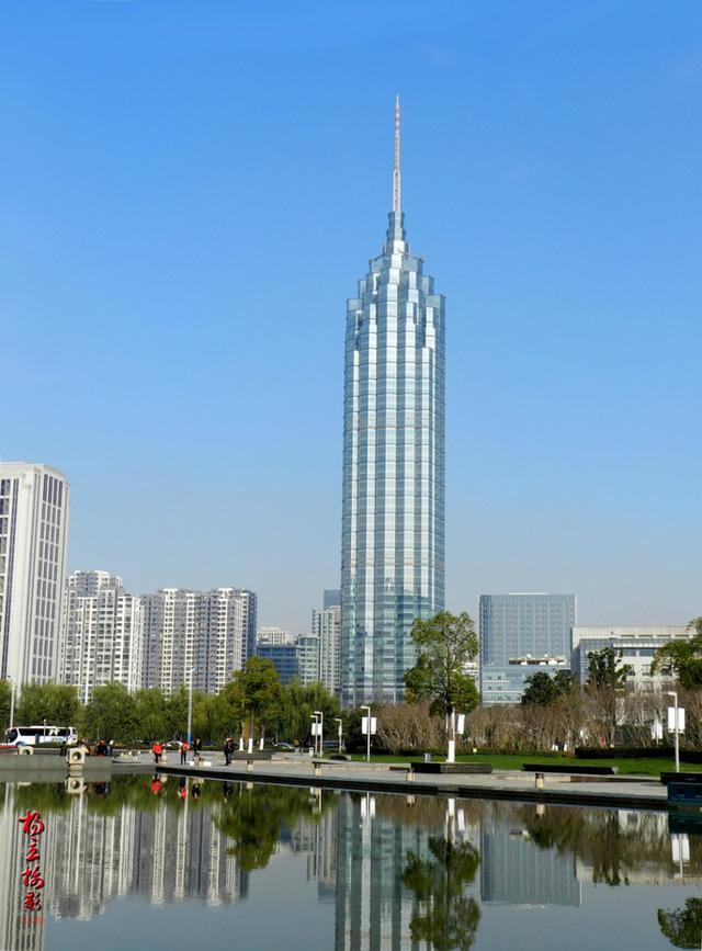 2016年)天津环球金融中心(75层/337米/2011年)南京德基广场二期(337