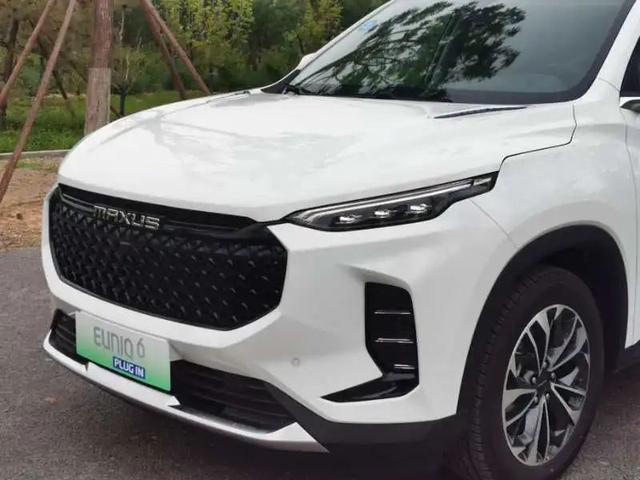 试驾上汽MAXUS EUNIQ插电混动SUV/MPV，谁更适合家用?