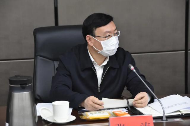 张涛在市委经济运行应急保障指挥部第四次调度会议上强调推进经济社会