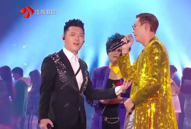 跨年晚会亮点很多，但杨幂版《野狼disco》是真辣眼…