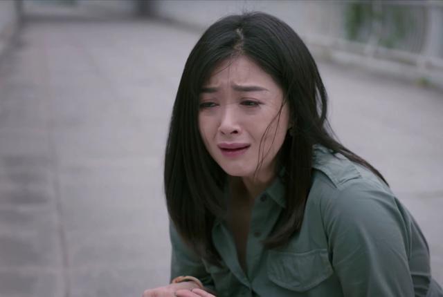 1,丽藻初逢休上人,萍蓬到此销离恨.2,丽日初照百花明,萍聚只因今日浪.