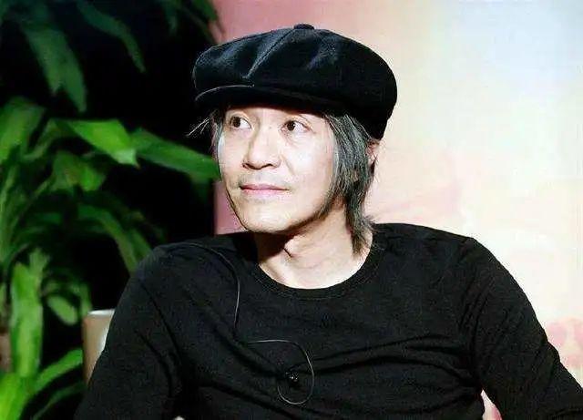 周星驰被迫抵押11亿豪宅，58岁的他过得并不好