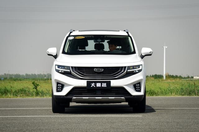 浑身写满性价比，十万级中型SUV，吉利豪越是否值得期待？