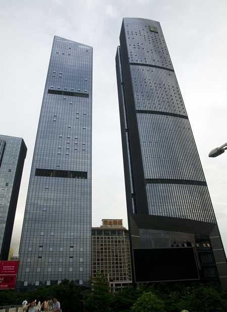 绿地中心(66层301米)深圳京基滨河时代广场(63层300米)重庆海航保利