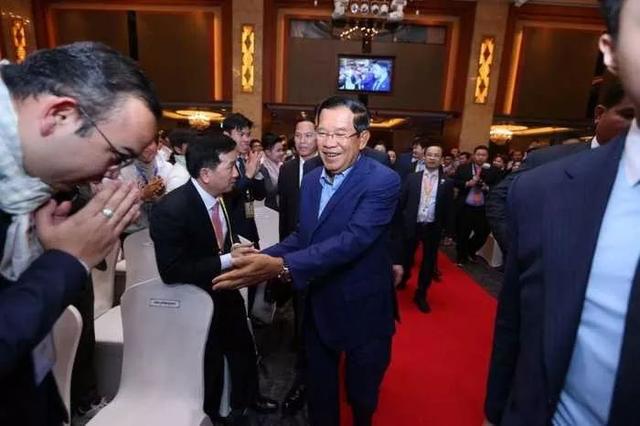 李显龙：冷静应对新冠疫情 恐惧比病毒更具杀伤力（组图） - 19