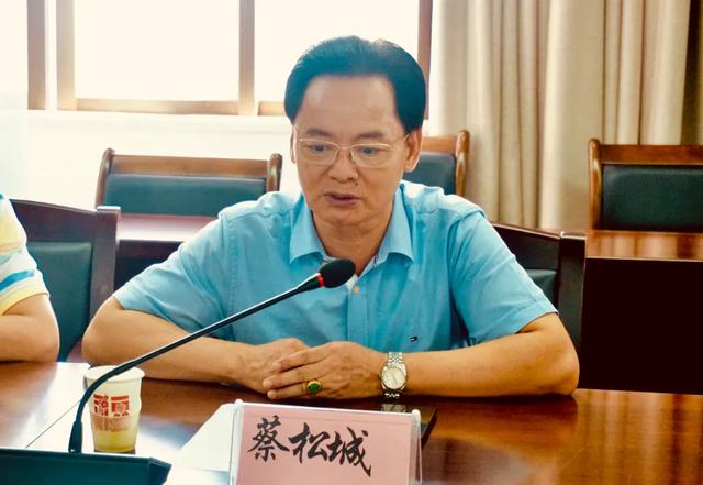 古情今释再创新绩记蔡松城执行会长一行再次到万宁市潮州会馆调研